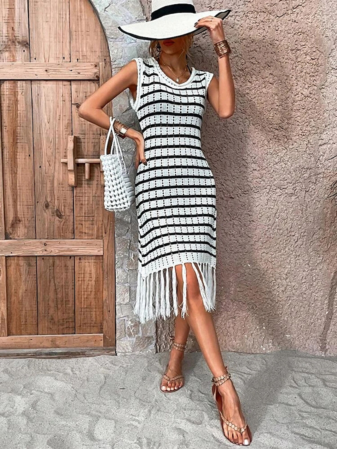TUA MODA Kadın Kolsuz V Yaka Eteği Püsküllü çizgi Desen Triko Elbise