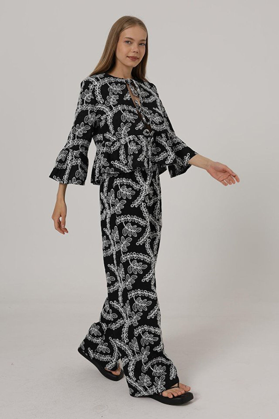 TUA MODA İşlemeli Oversize Pantolon - Siyah