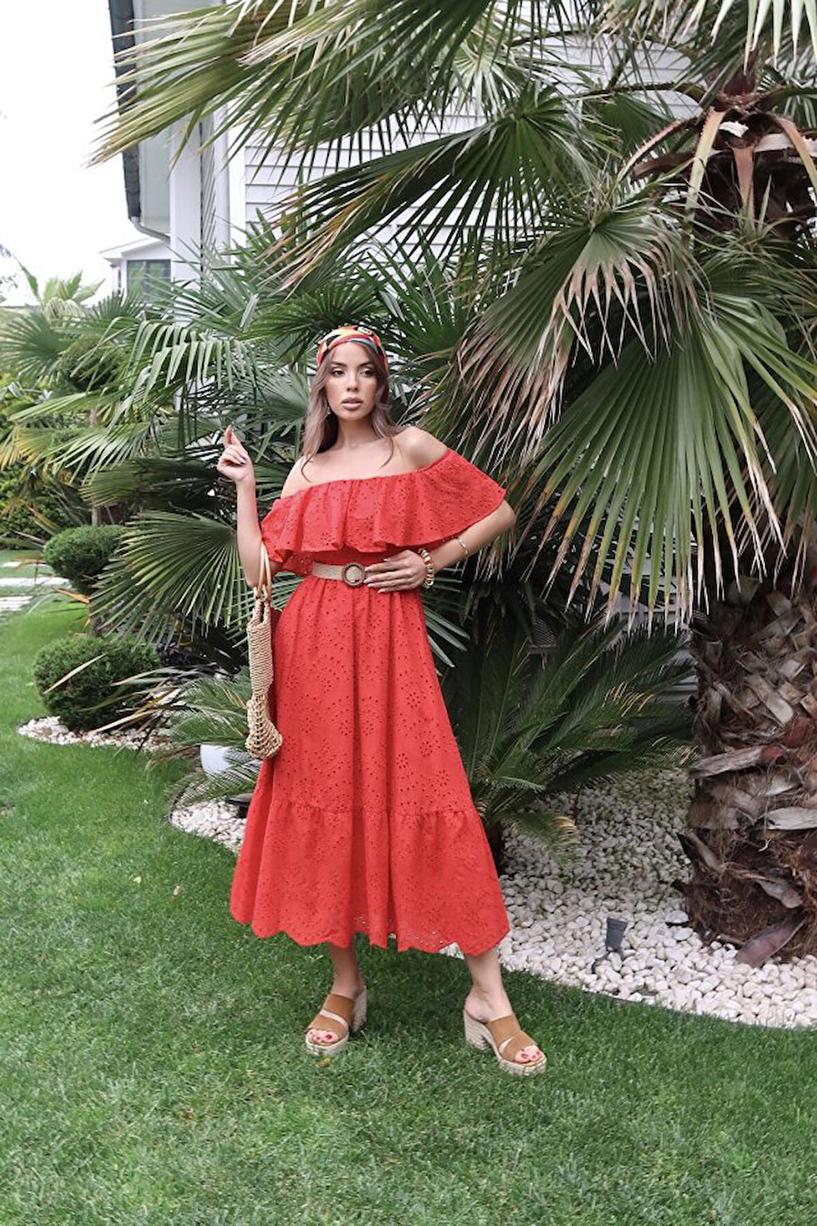 TUA MODA Kırmızı Omzu Lastikli Brode Elbise