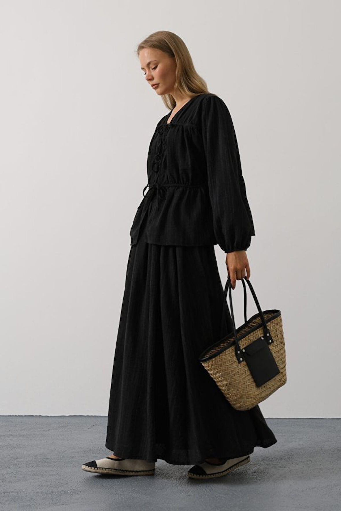 TUA MODA Önü Bağlamalı Etekli Takım - Siyah