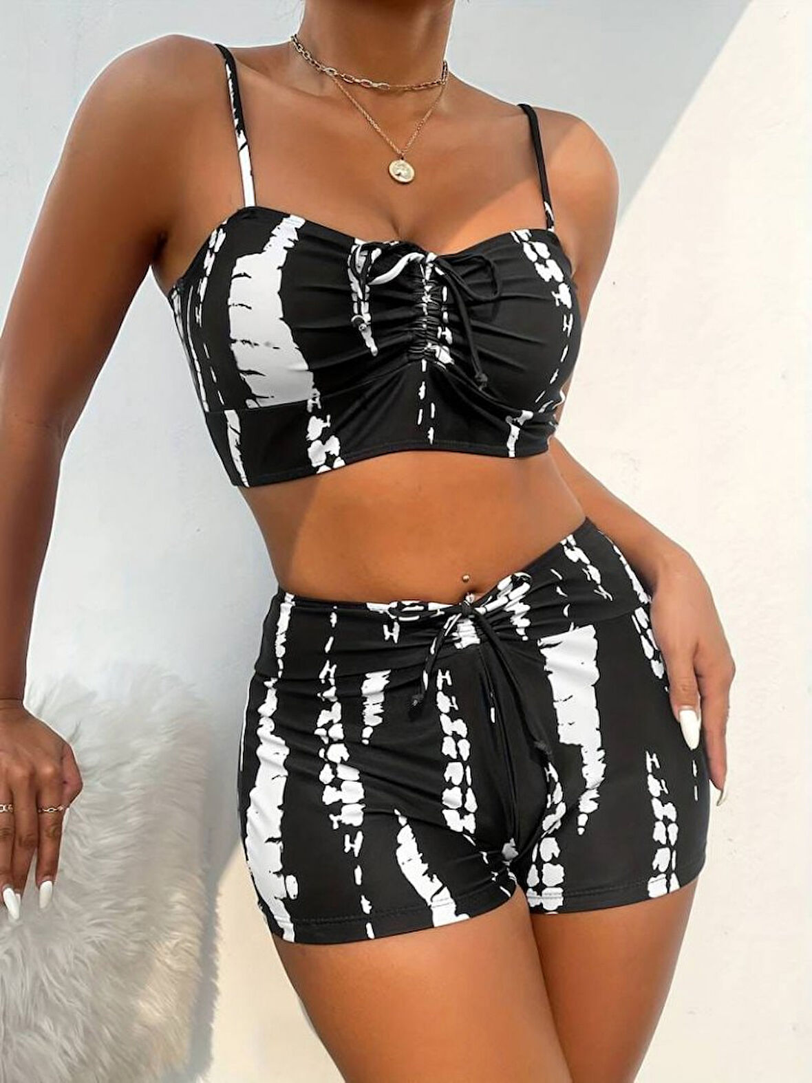 TUA MODA Kadın Büzgü Detay Askılı Crop Mini Tayt Ikili Takım