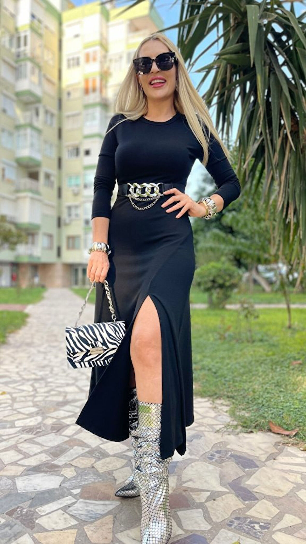 TUA MODA Kadın Uzun Kollu Bisiklet Yaka Yırtmaçlı Kemerli Uzun çilek Elbise