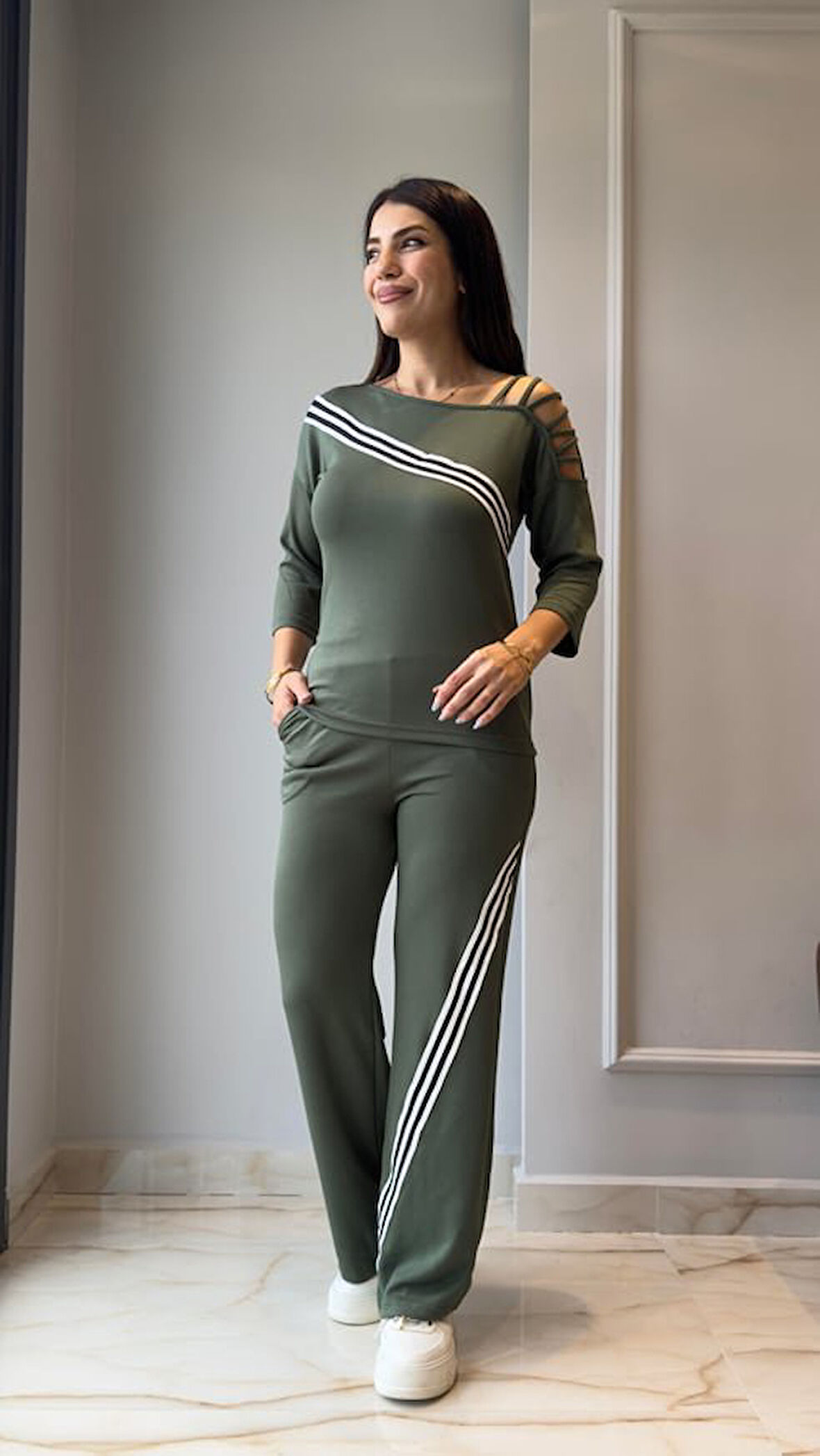 TUA MODA Kadın Uzun Kollu Truvakar Kol Tek Omuz çapraz şerit Detaylı Ribanalı Viskon Iki Iplik Bluz 