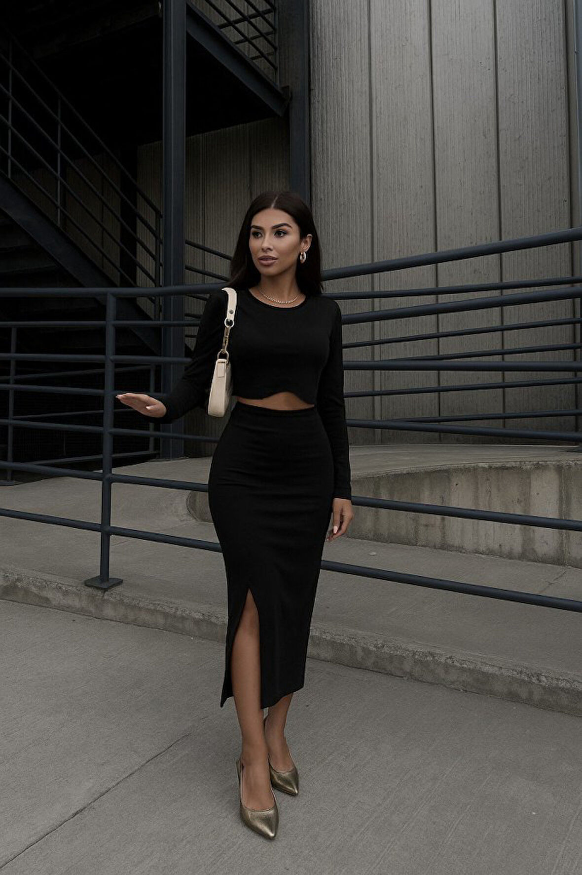 TUA MODA Kadın Uzun Kollu Bisiklet Yaka Kısa Krop Dalgıç Bluz Ile önden Yırtmaçlı Uzun Etek Ikili Takım