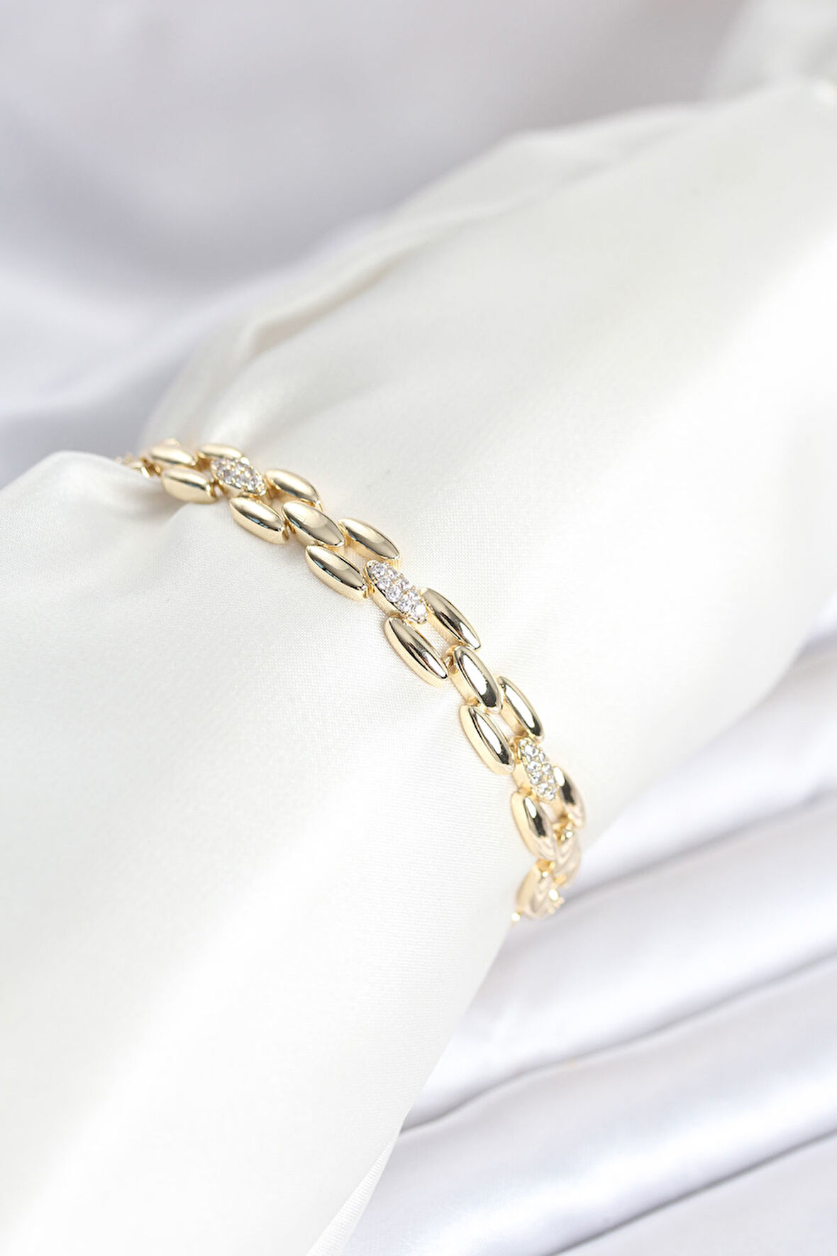 TUA MODA Pirinç Gold Renk Zincir Model Zirkon Taşlı Kadın Bileklik