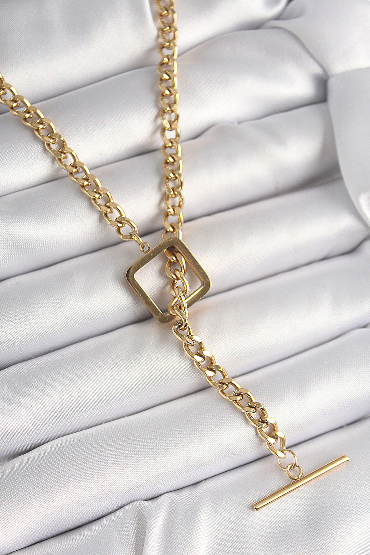 TUA MODA 316L Çelik Gold Renk Zincir Model Kare Figür Kadın Kolye