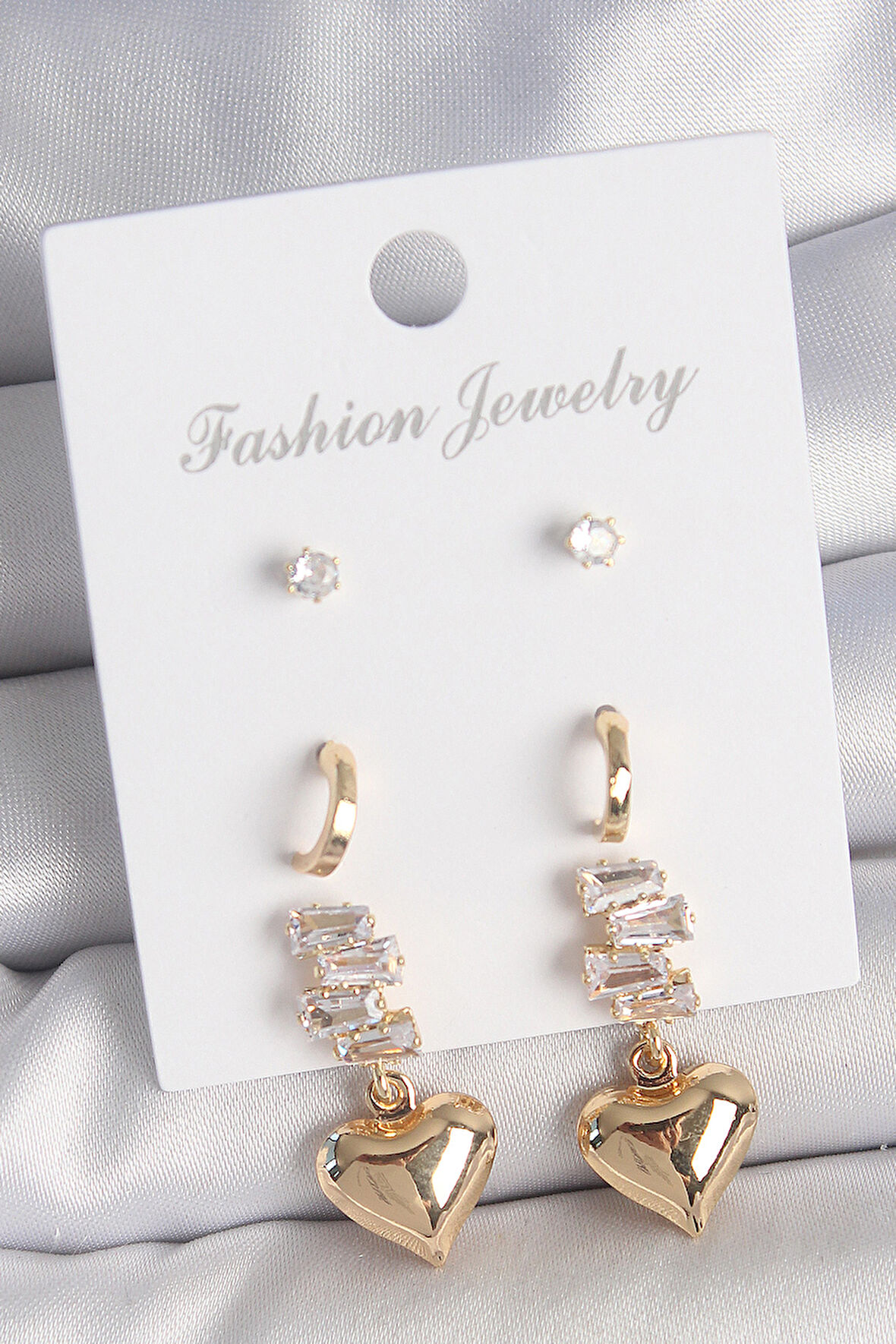 TUA MODA Pirinç Gold Renk Zirkon Taşlı Sallantılı Kalp Model Yarım Halka Detay 3 Çift Kadın Küpe Seti