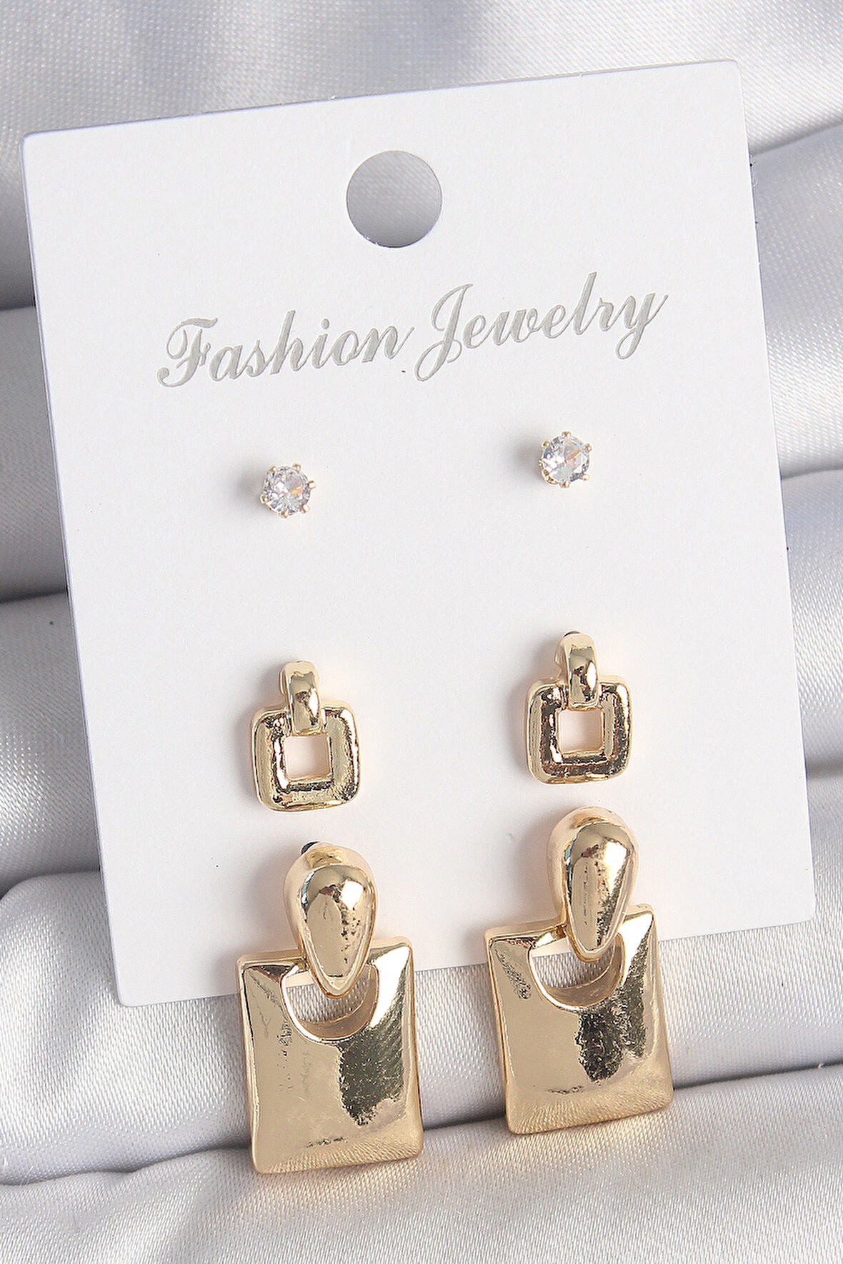 TUA MODA Pirinç Gold Renk Zirkon Taşlı Sallantılı Kare Model 3 Çift Kadın Küpe Seti