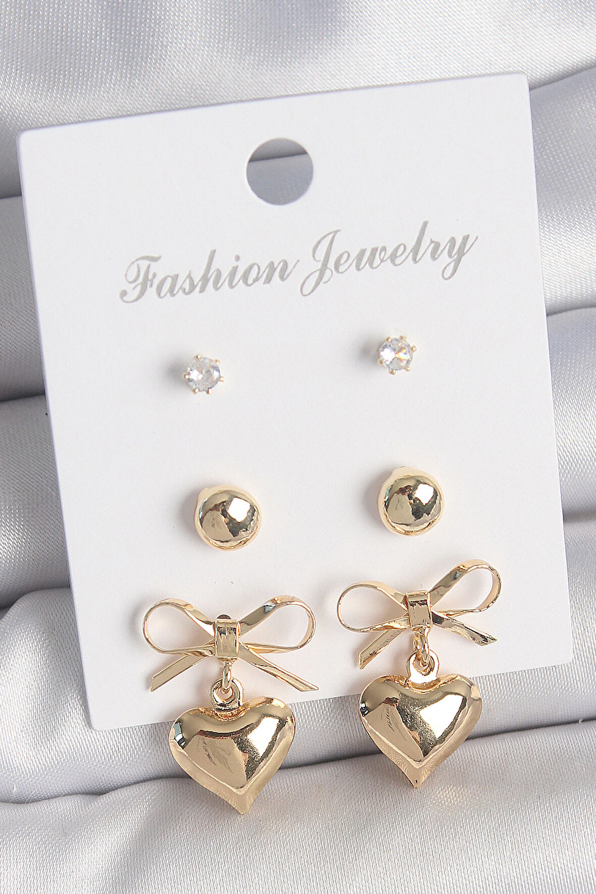 TUA MODA Pirinç Gold Renk Zirkon Taşlı Kurdele Sallantılı Kalp Model 3 Çift Kadın Küpe Seti
