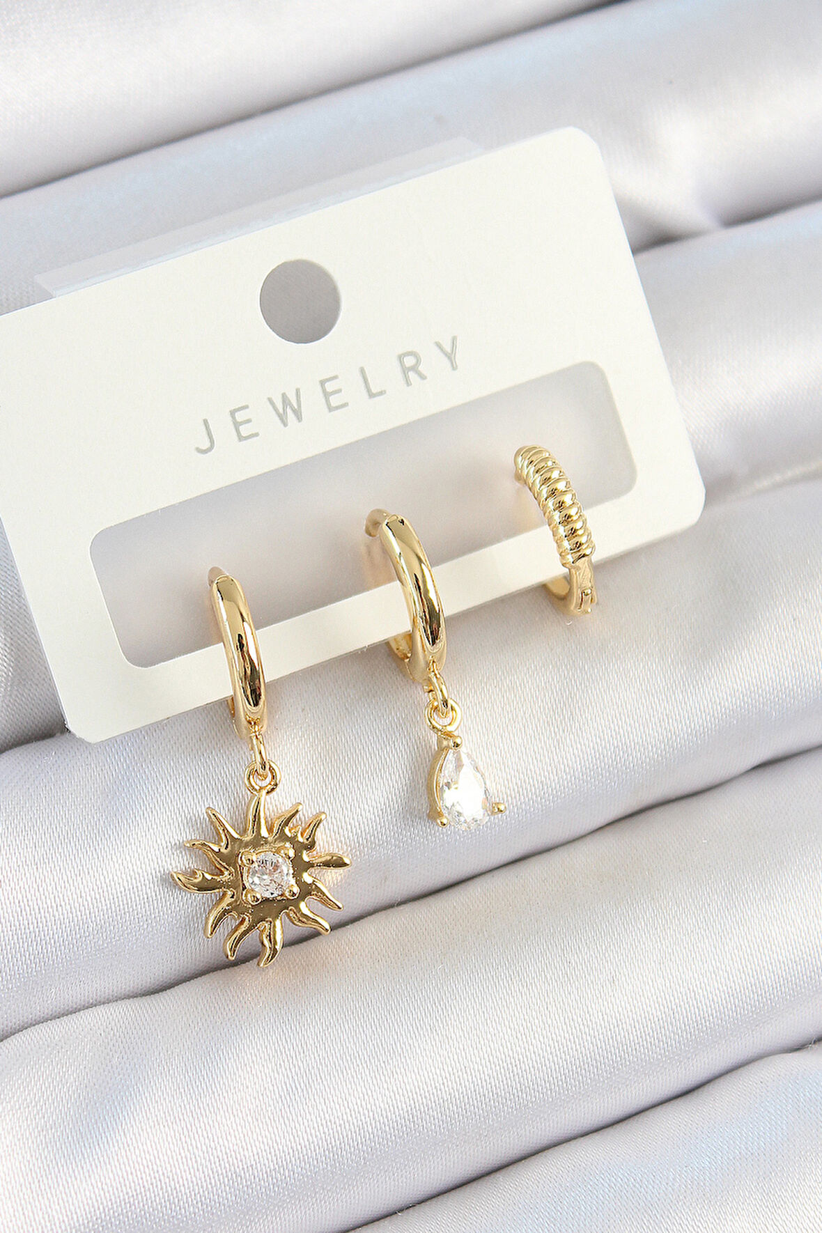 TUA MODA Pirinç Zirkon Taşlı Güneş Model Gold Renk 3'lü Çift Kadın Küpe Set