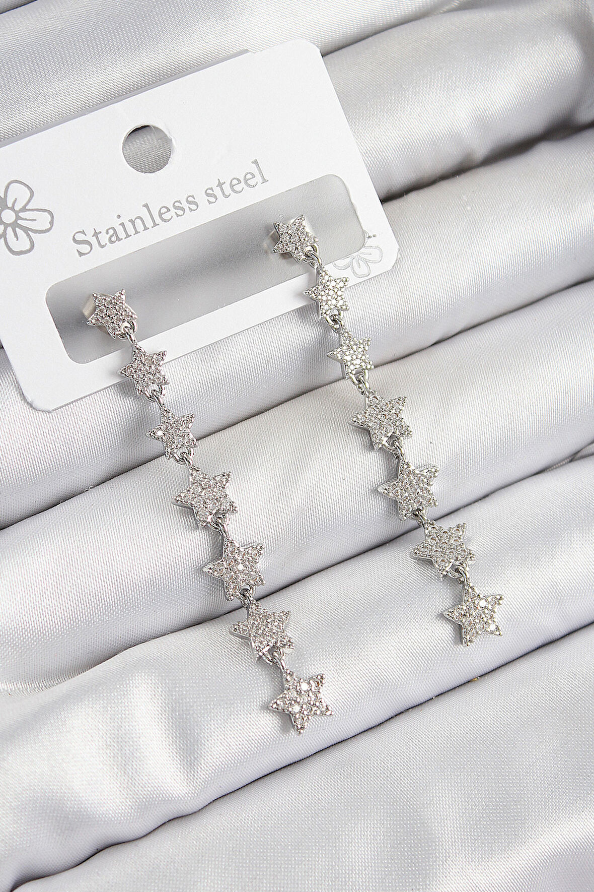 TUA MODA Pirinç Zirkon Taşlı Sallantılı Yıldız Model Gümüş Renk Kadın Küpe