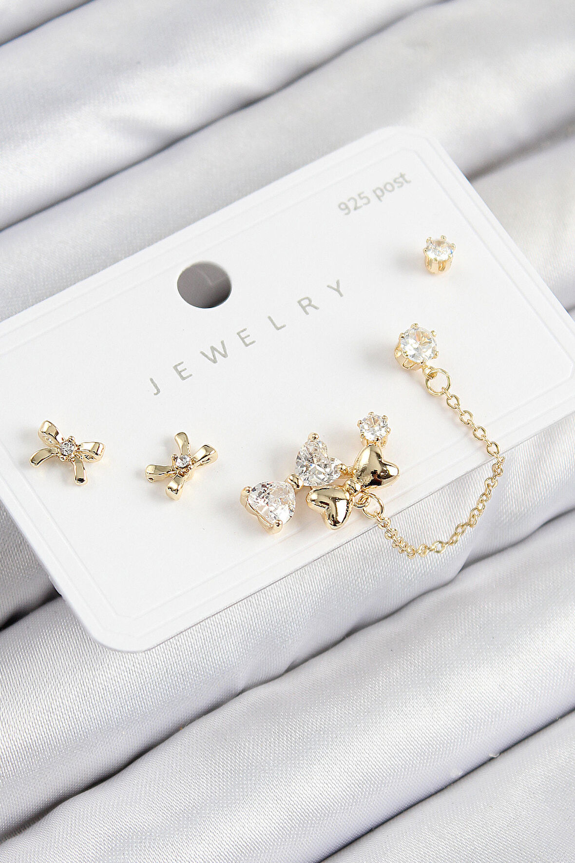 TUA MODA Pirinç Zirkon Taşlı Fiyonk Model Gold Renk 925 Ayar Gümüş Çivi Kadın Küpe Set