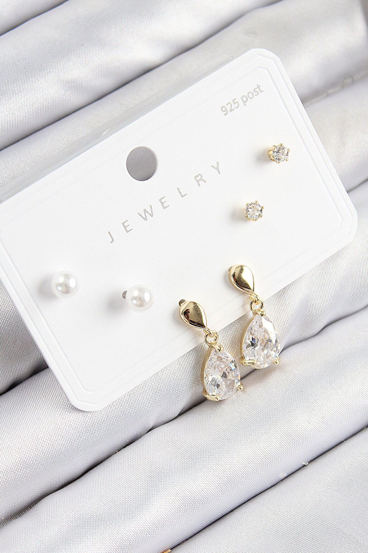 TUA MODA Pirinç Zirkon Taşlı Sallantılı Damla Model Gold Renk 925 Ayar Gümüş Çivi Kadın Küpe Set