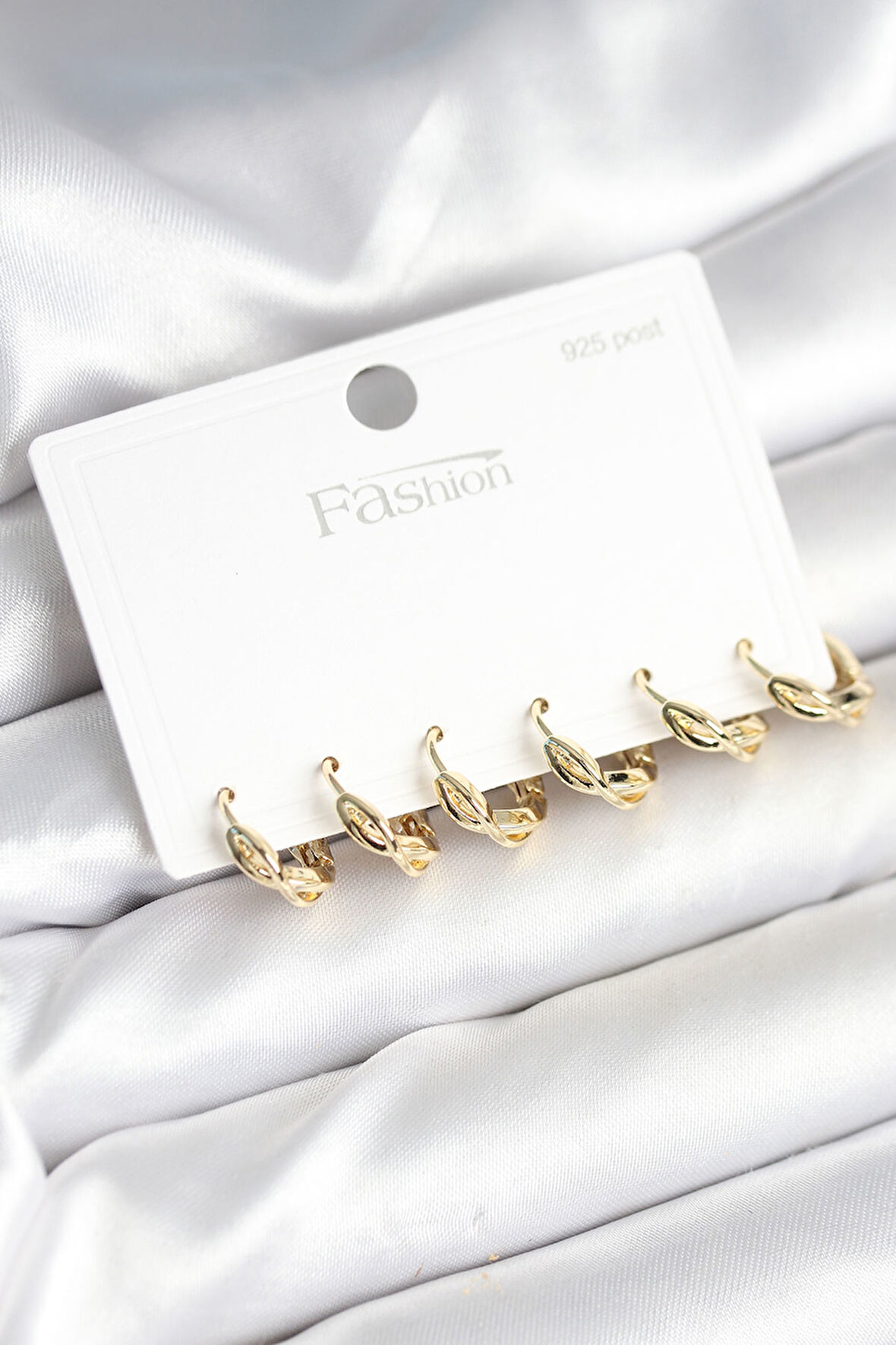 TUA MODA Gold Renk Pirinç Sarmal Model 925 Ayar Gümüş Çivili Kadın Küpe Seti