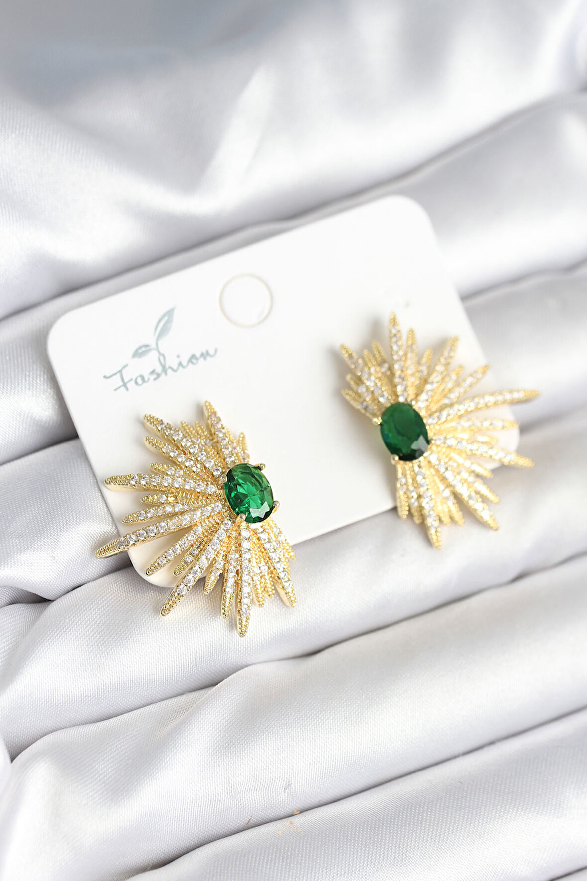 TUA MODA Yeşil Taş Detaylı Zirkon Taşlı Gold Renk Pirinç Kadın Küpe