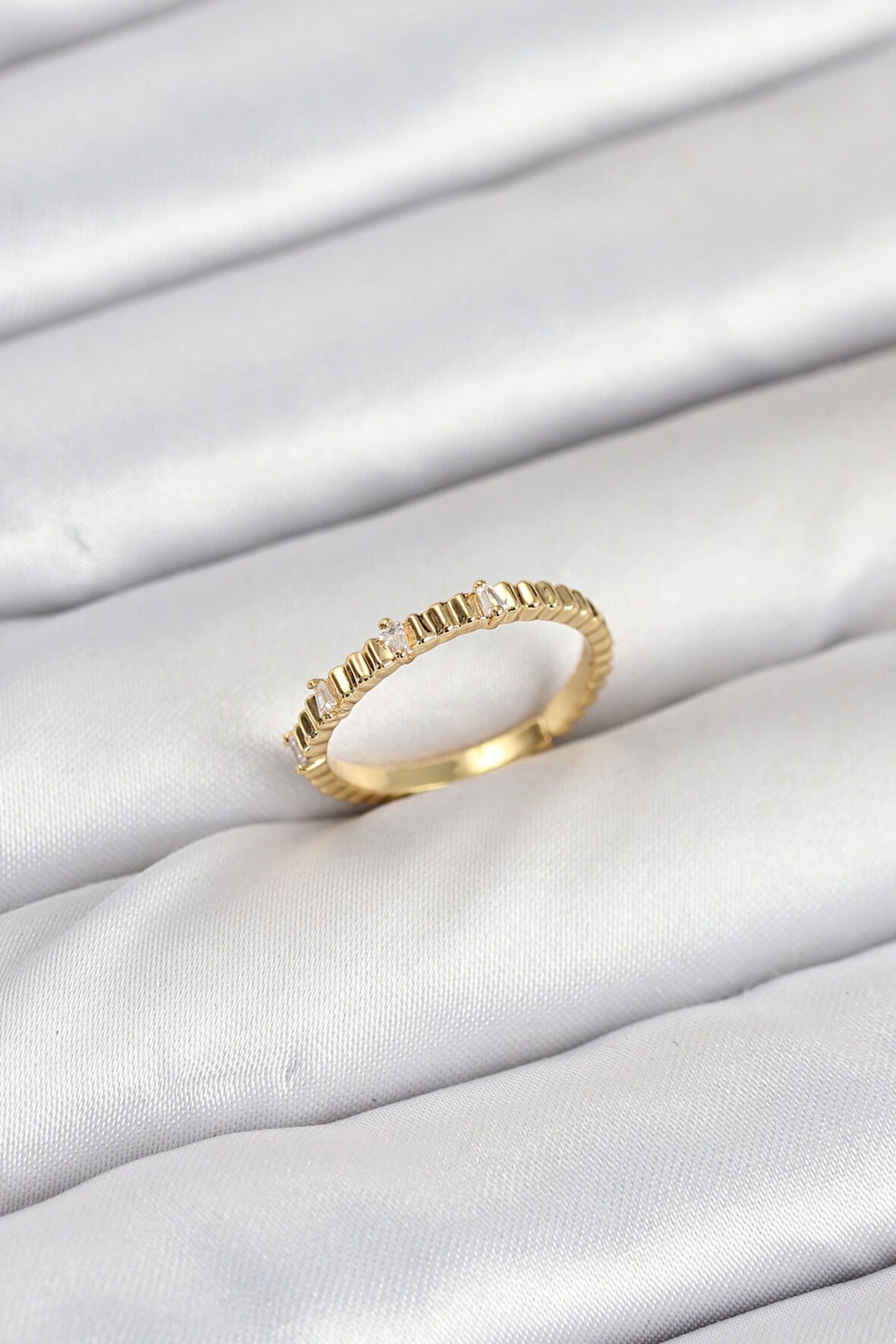 TUA MODA Pirinç Gold Renk Lazer Kesim Kadın Yüzük