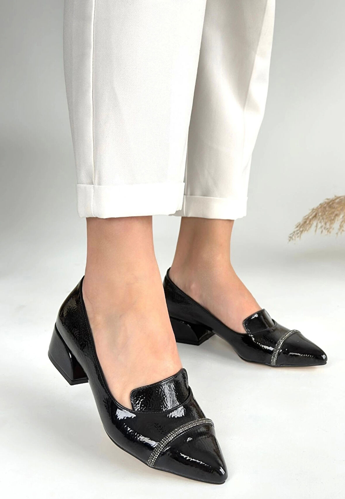 Liina Siyah Rugan Topuklu Ayakkabı