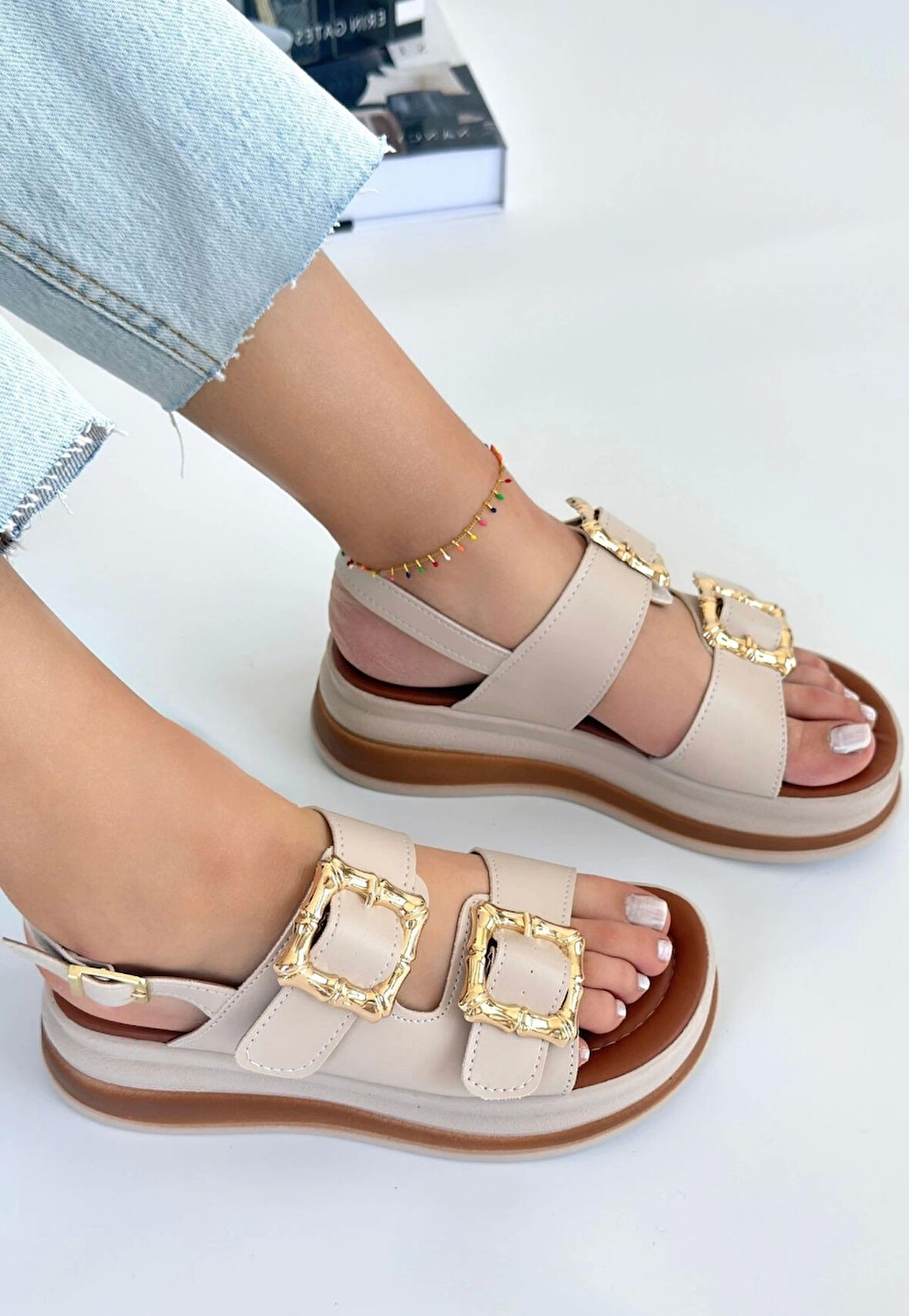 Stan Bej Cilt Sandalet