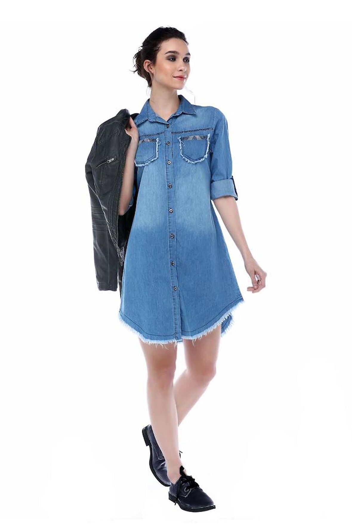 Cep ve Etek Püsküllü Sıra Taşlı Açık Mavi Kadın Tunik