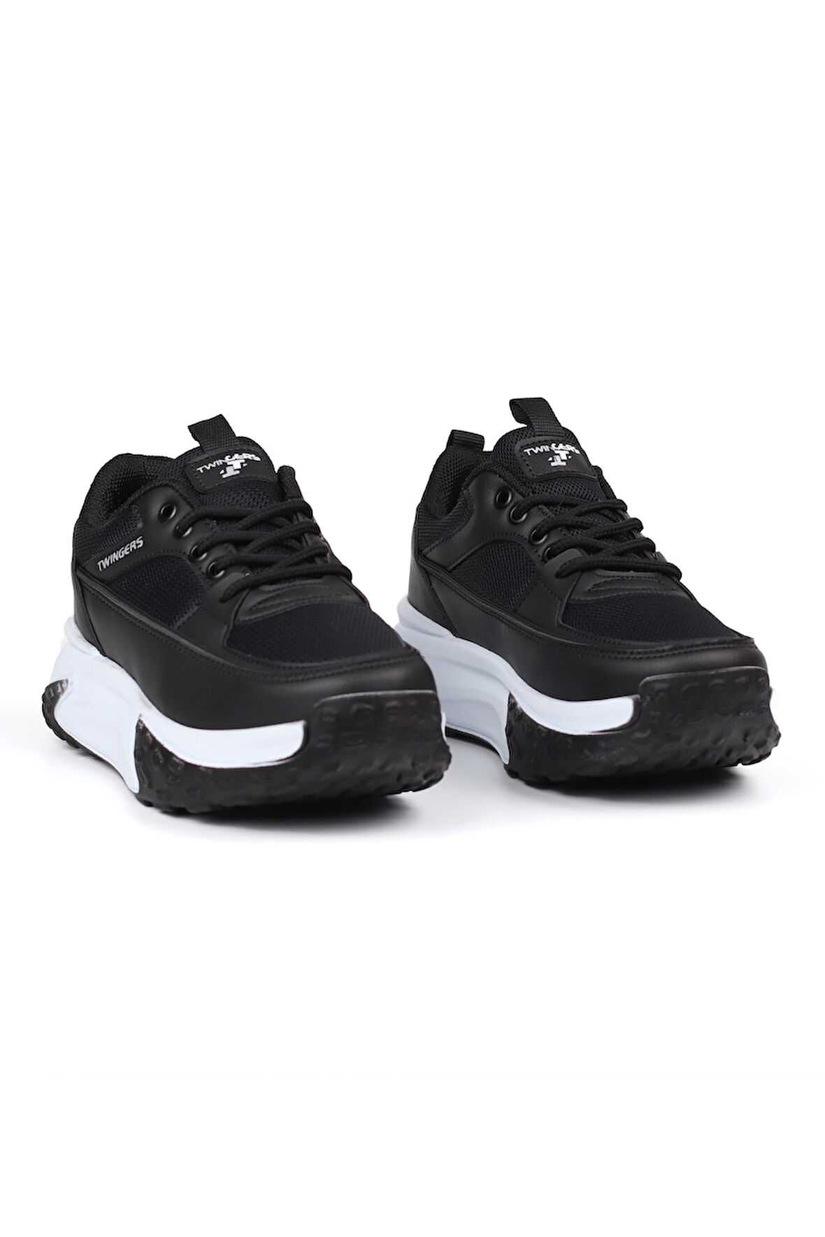 Kadın Kalın Tabanlı Siyah Sneaker Spor Ayakkabı – Rahat, Şık ve Günlük Kullanıma Uygun