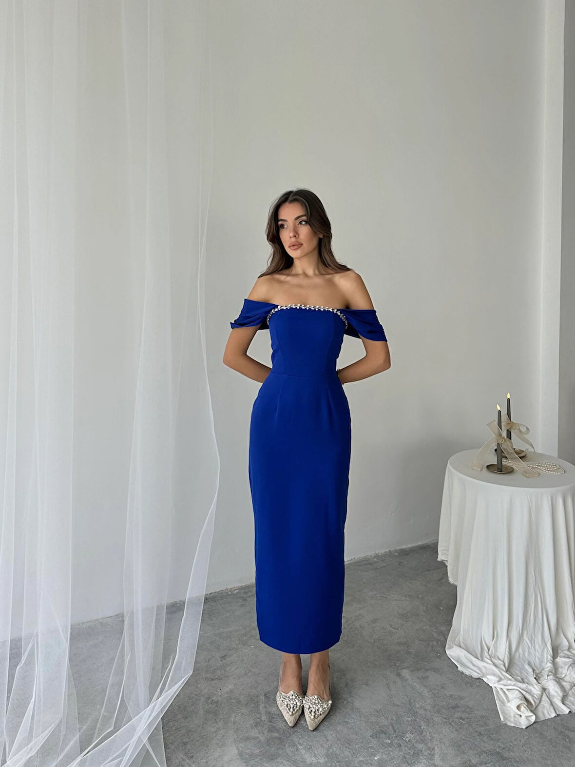Elenor Uzun Atlas Elbise