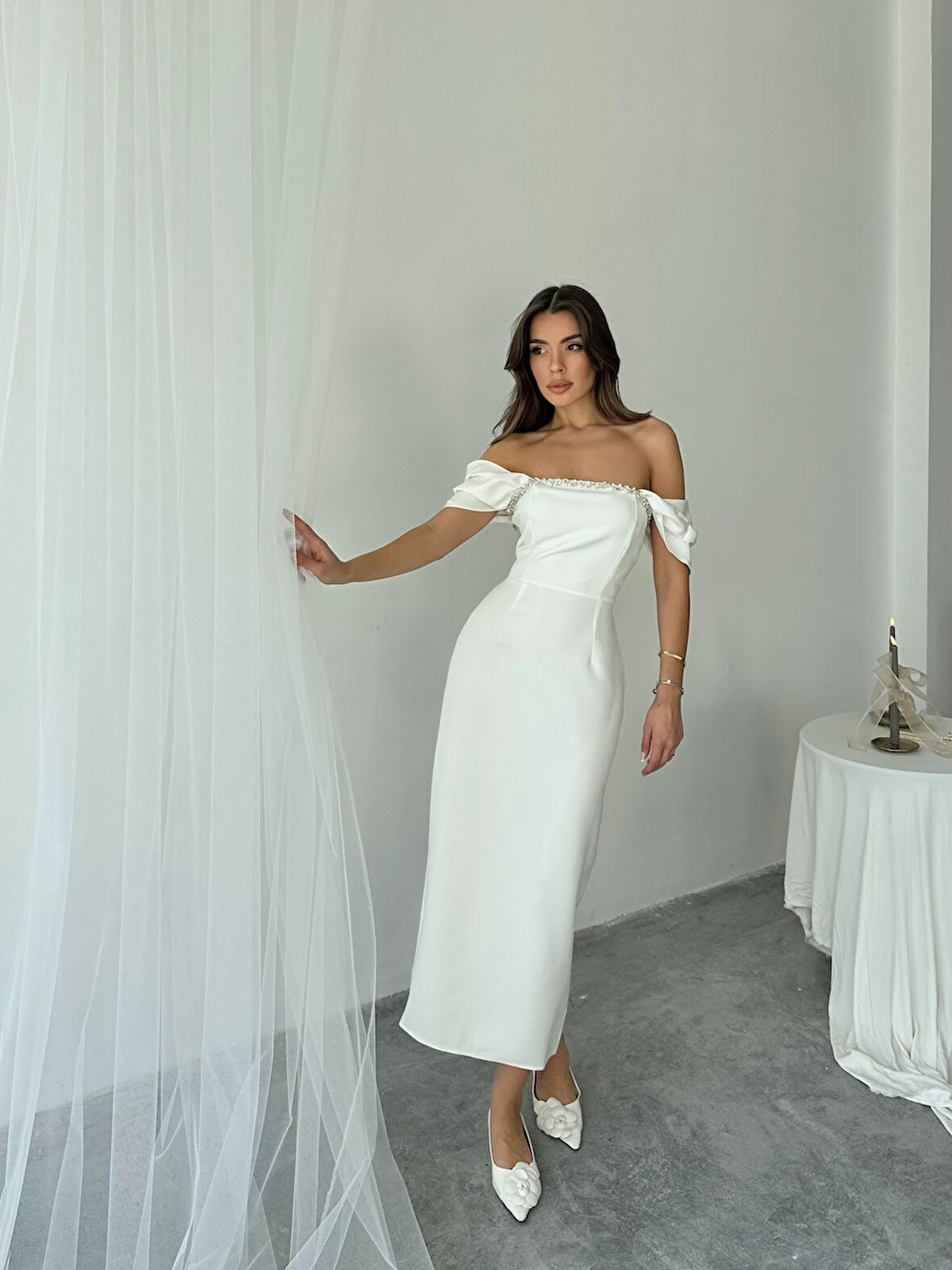 Elenor Uzun Atlas Elbise