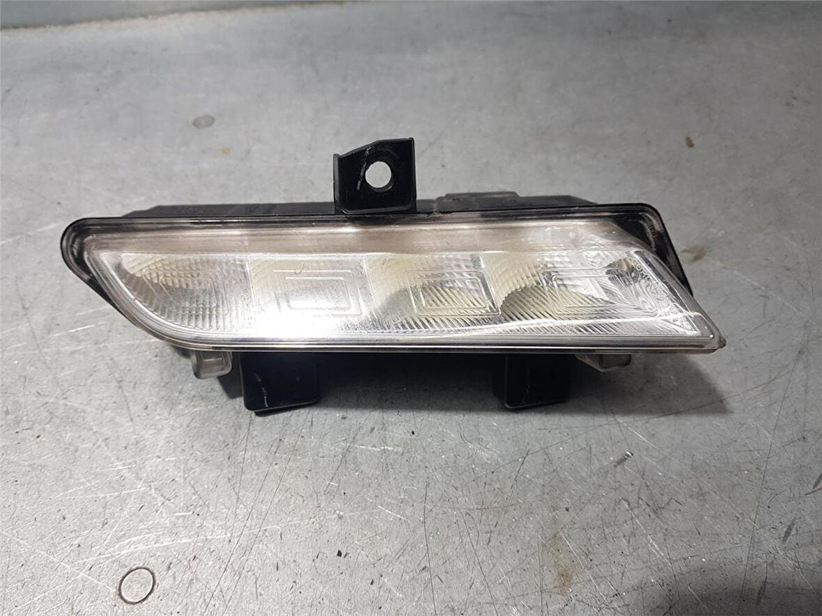 TRITON RNT0831-GÜNDÜZ FARI LEDLİ SAG RENAULT CAPTUR  266003864R