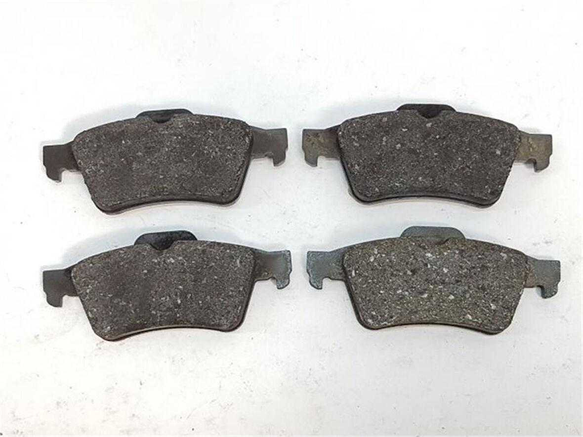 DELPHI LP1701-ARKA FREN BALATASI RENAULT LAGUNA II 2002  7701206609