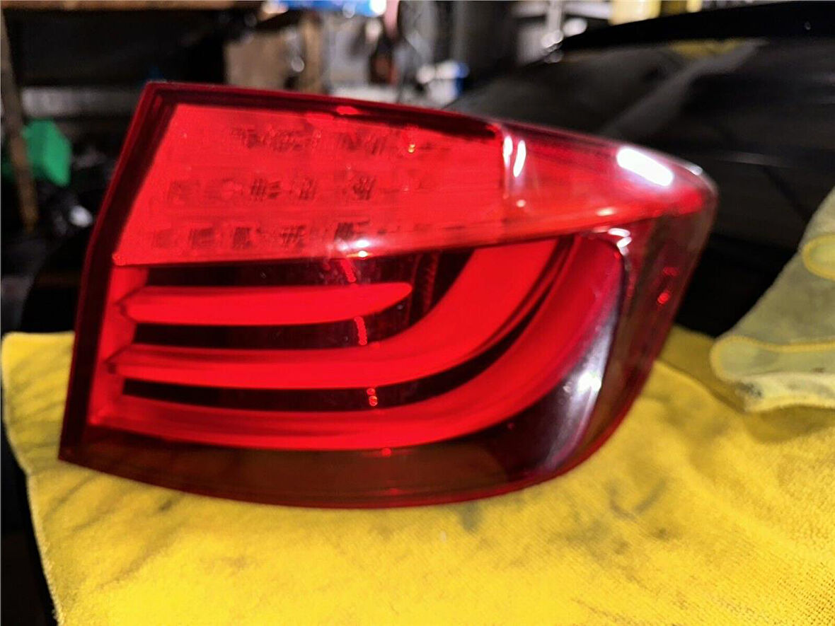 DEGRA 63217203230-STOP LAMBASI SAG DIS BMW 5 SERİSİ F10 2011-2013  63217203230