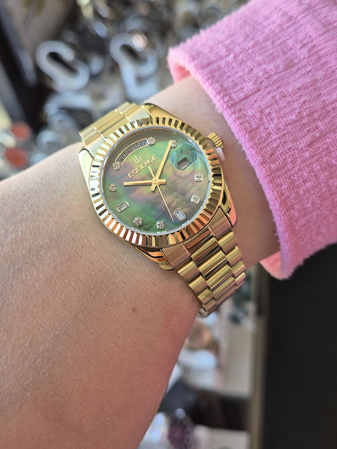 ES6941FE.170SS ESSENCE KADIN KOL SAATİ ORJİNAL 2 YIL GARANTİLİ ŞIK VE ESTETİĞİN BİRLEŞTİĞİ ÜRÜN SU GEÇİRMEZ