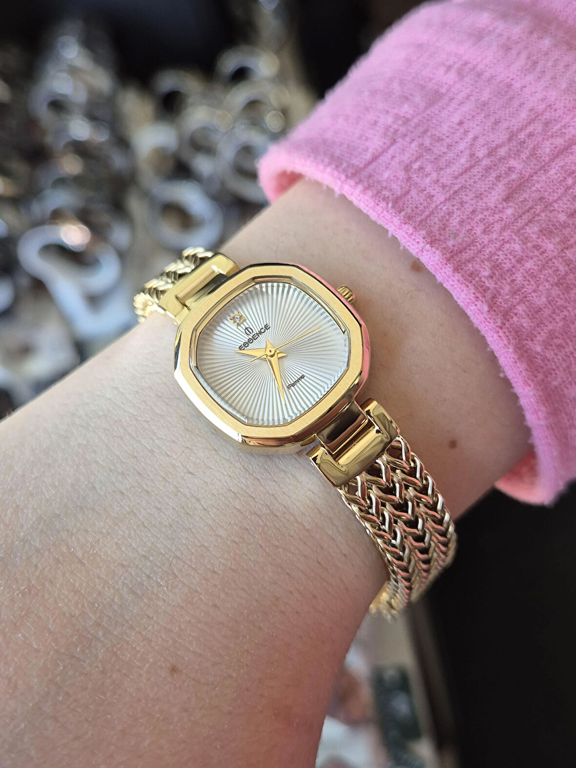 D1223.130SS ESSENCE KADIN KOL SAATİ ORJİNAL 2 YIL GARANTİLİ ŞIK VE ESTETİĞİN BİRLEŞTİĞİ ÜRÜN SU GEÇİRMEZ