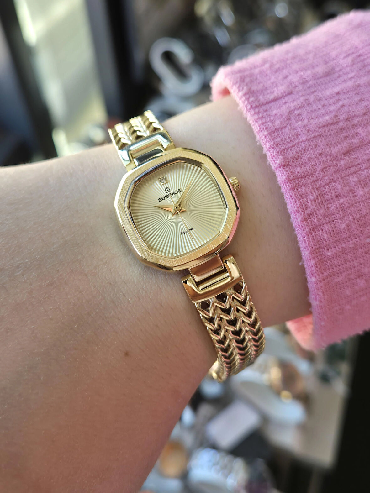 D1223.110SS ESSENCE KADIN KOL SAATİ ORJİNAL 2 YIL GARANTİLİ ŞIK VE ESTETİĞİN BİRLEŞTİĞİ ÜRÜN SU GEÇİRMEZ