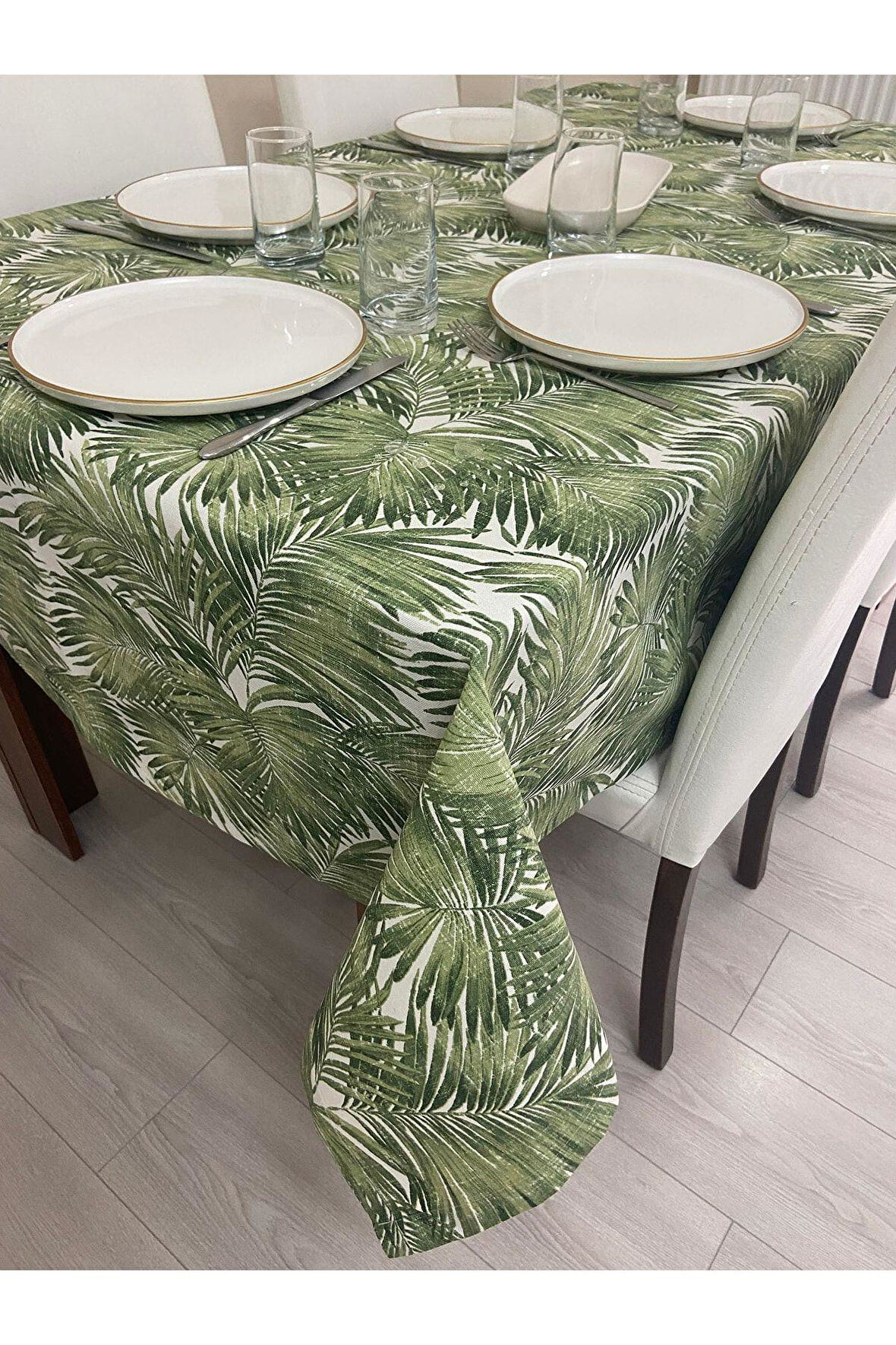 Sıvı Geçirmez Dertsiz Masa Örtüsü Yeşil Bambu Desenli