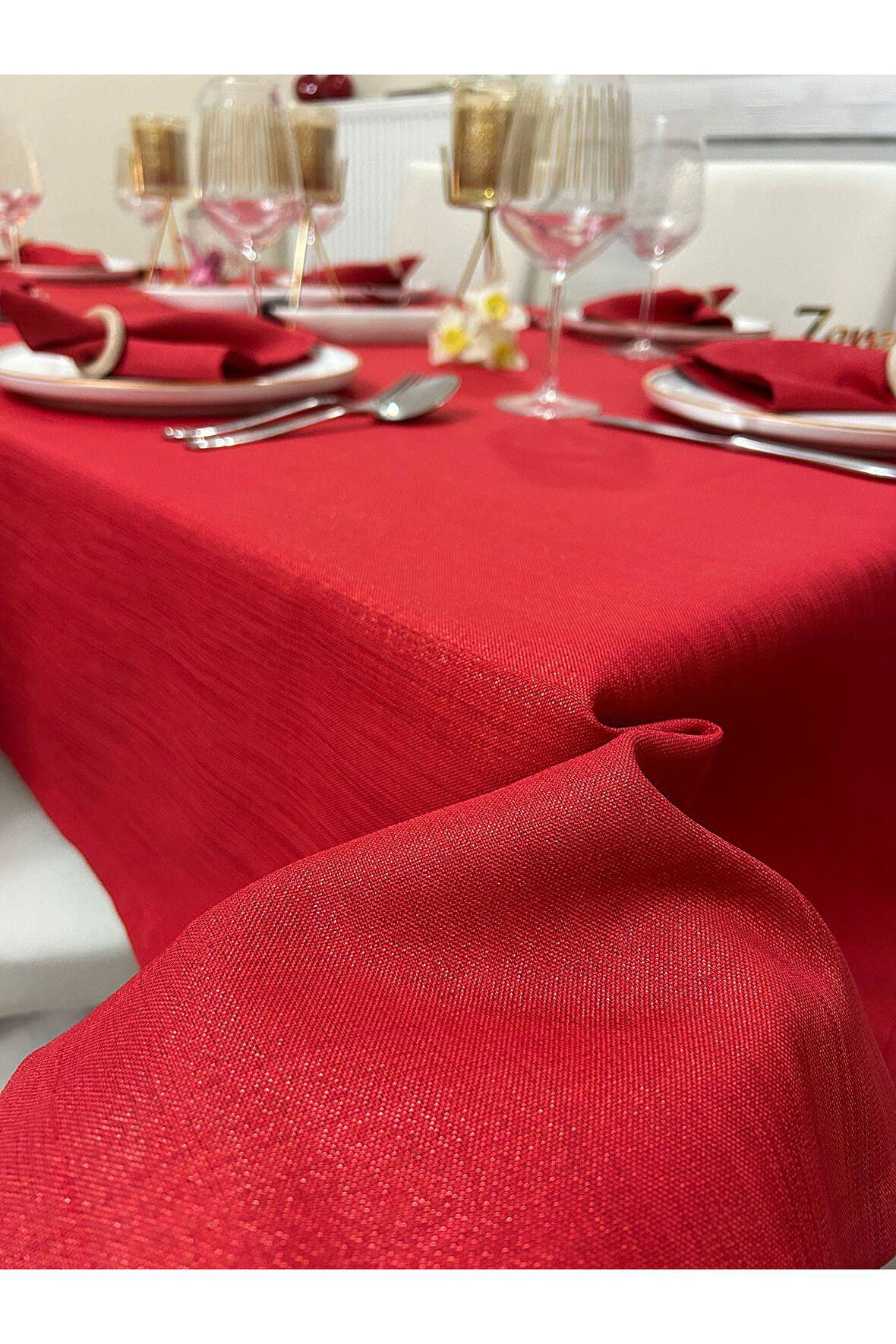 Polyester Keten Simli Masa Örtüsü Kırmızı + 12 Peçete