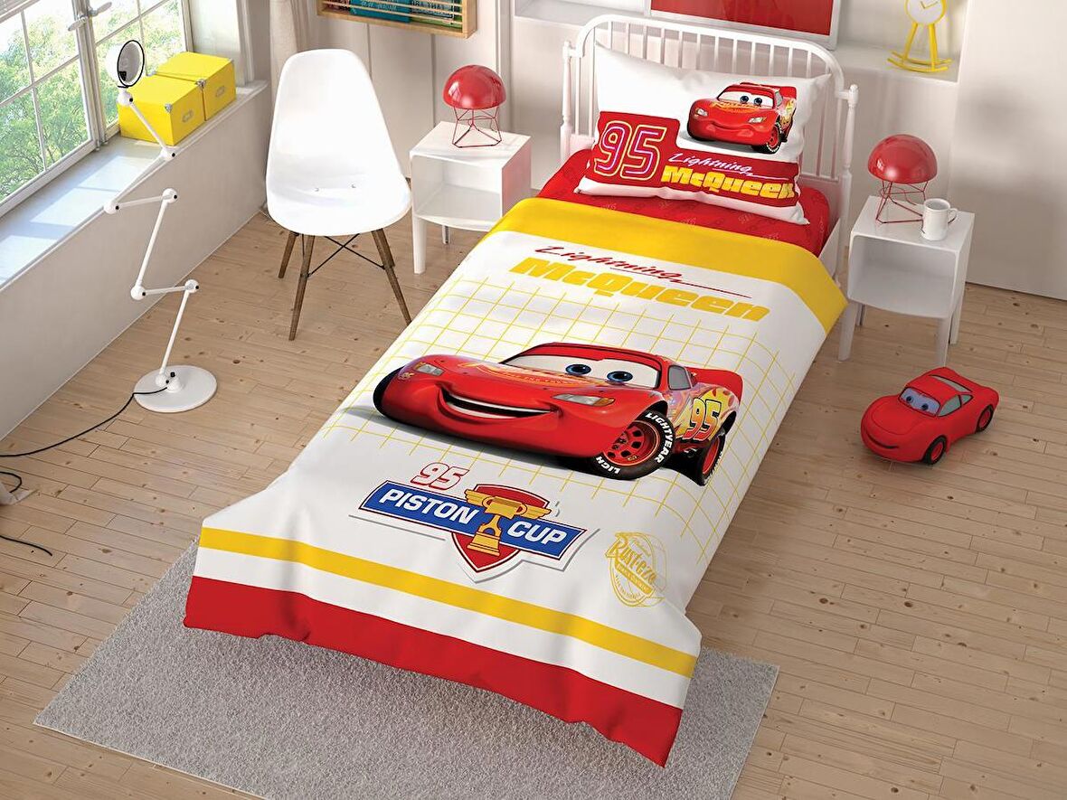 Taç Lisanslı Disney Cars Çek Canlandır Tek Kişilik Nevresim Takımı