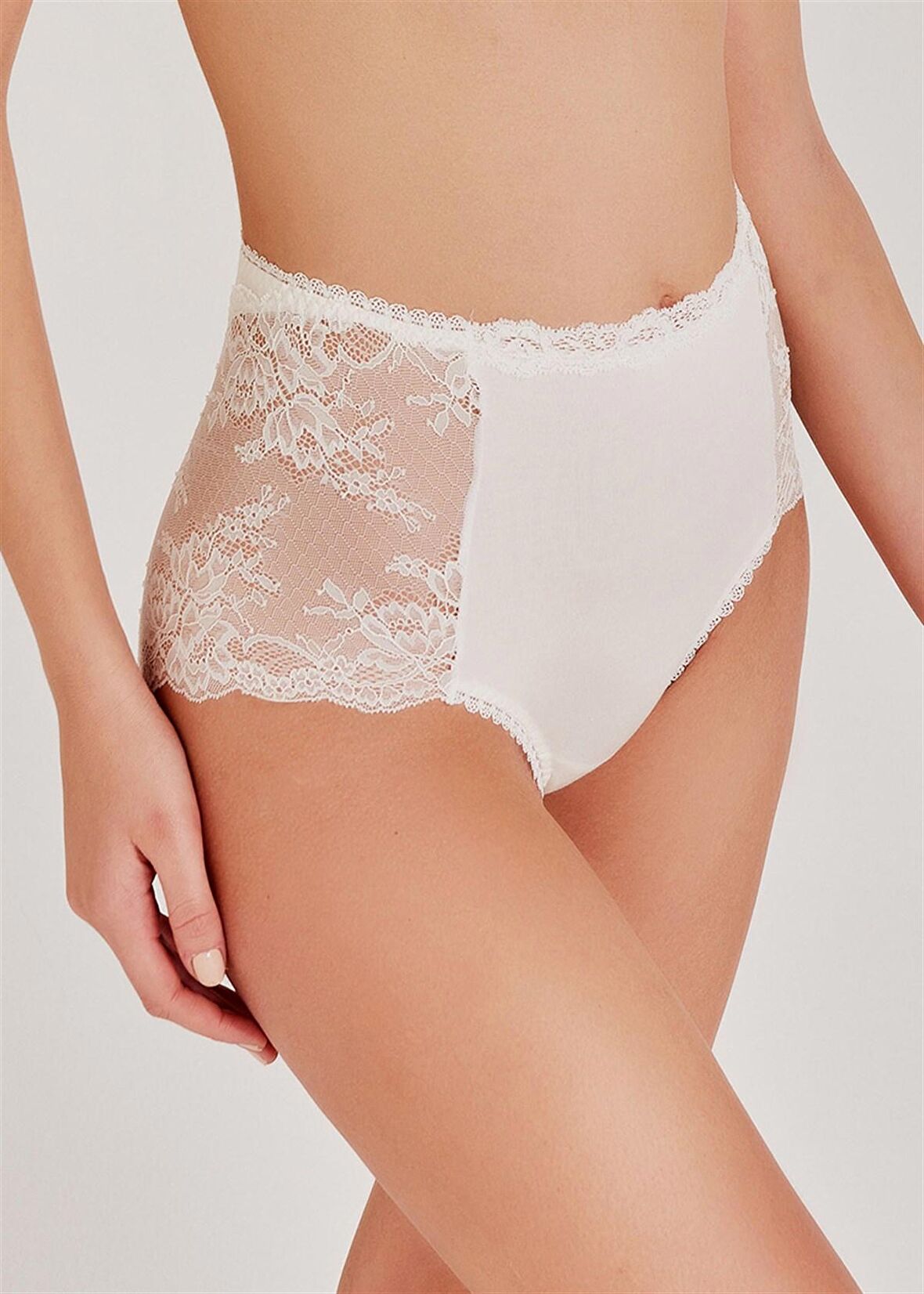 589 - Leylak Kumaşlı Yüksel Bel Dantelli Külot