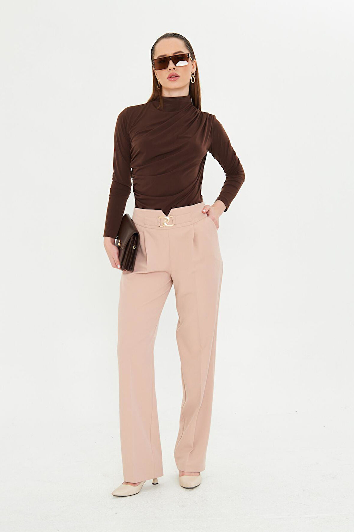 Gold Aksesuarlı Bol Paça Pantolon Bej