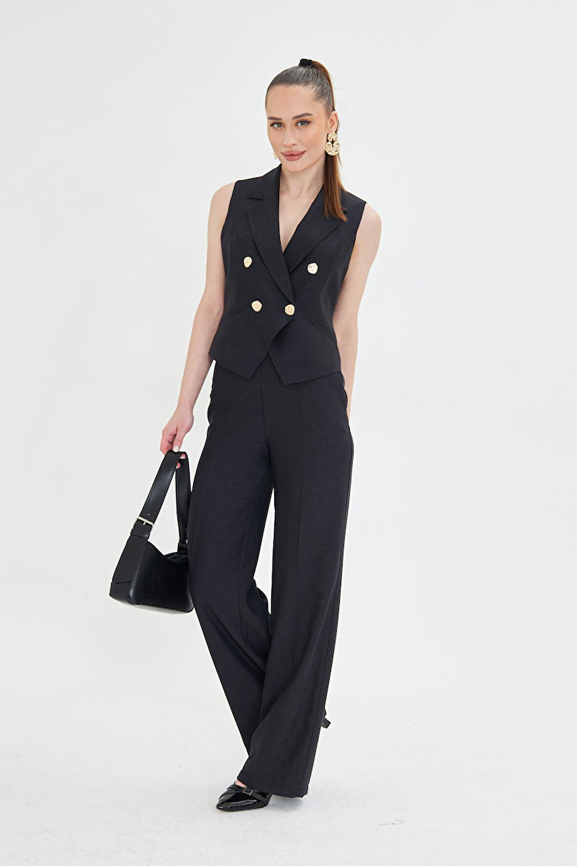 Gold Düğmeli Kısa Yelek Takım Siyah