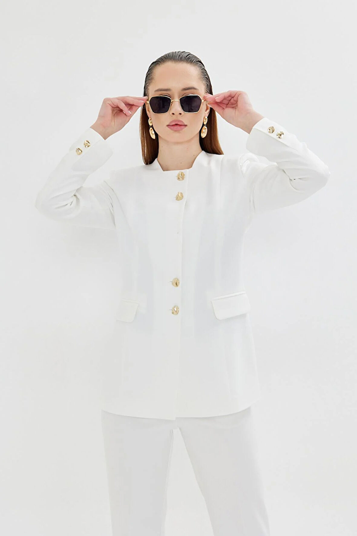 Gold Düğmeli Kare Yaka Takım Ekru