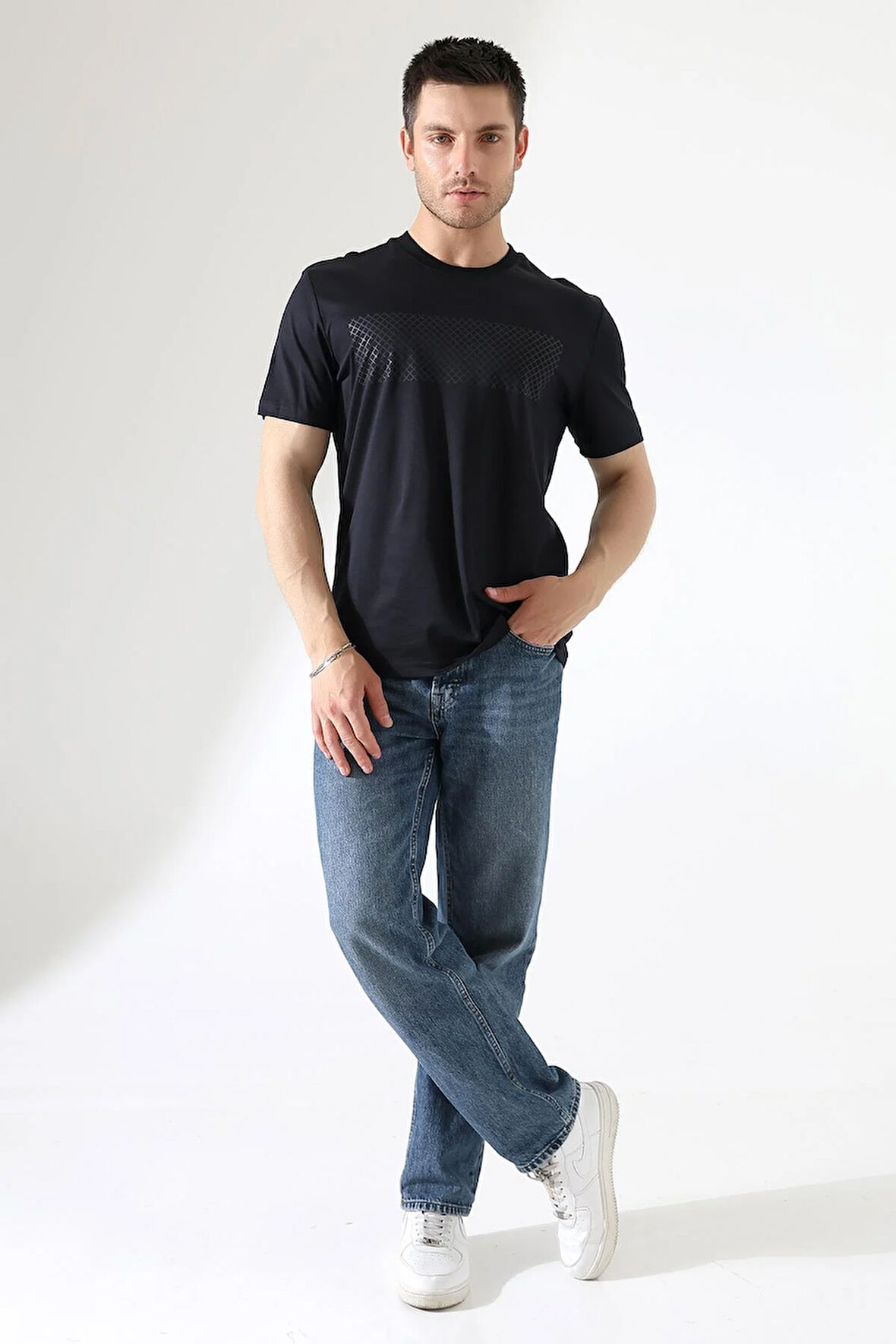 Sıfır Yaka Baskılı Erkek T-shirt