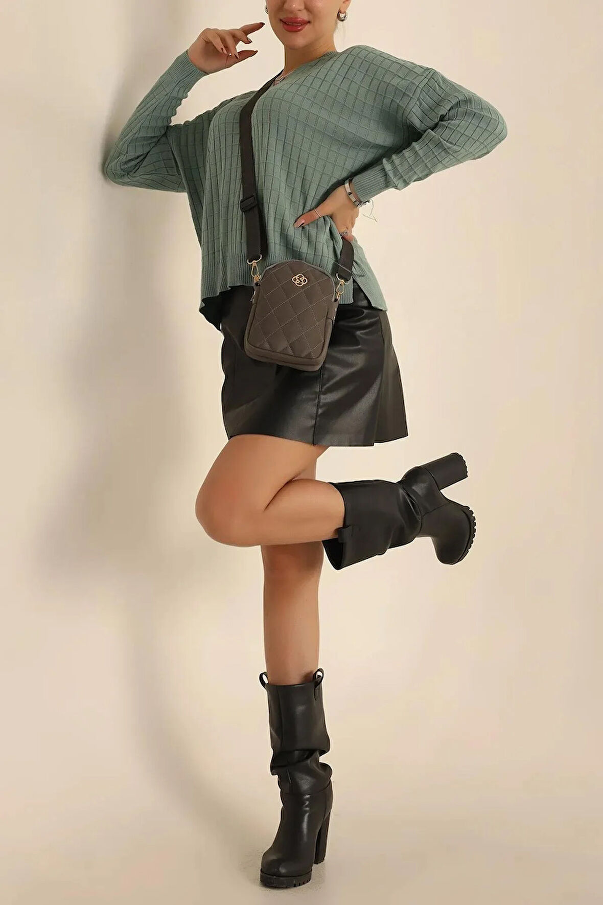 Kadın V Yaka Oversize Basic Kare Desenli Fitilli  Triko Kazak - 6542