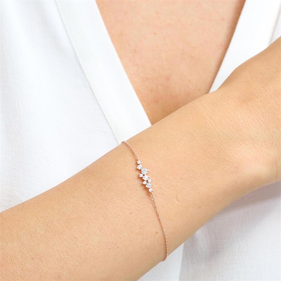 Pırlanta Montür Tasarım Işıltılı Salkım Rose Gümüş Bileklik