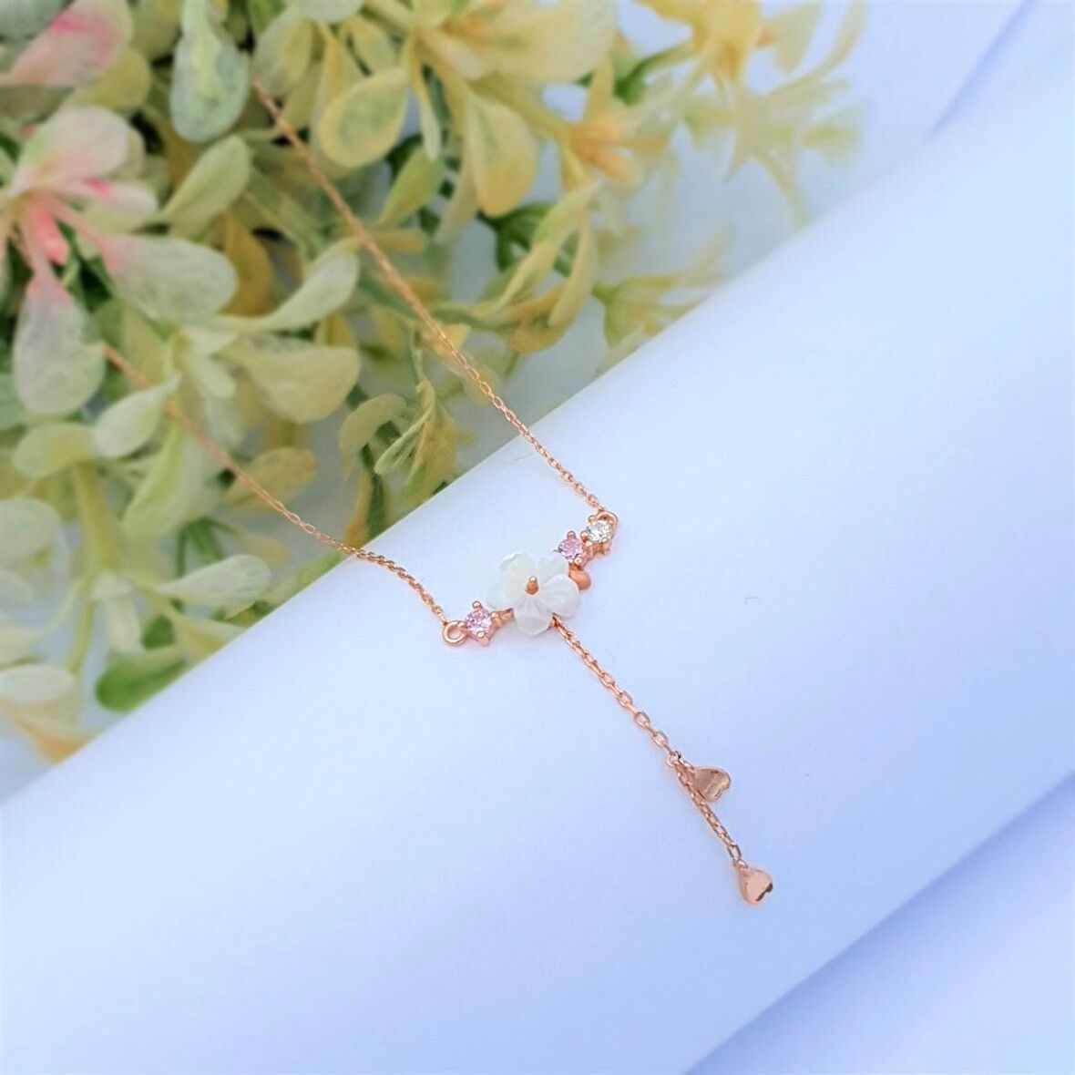 MANOLYA ÇİÇEĞİ SEDEFLİ SALKIMLAR ROSE GÜMÜŞ KOLYE
