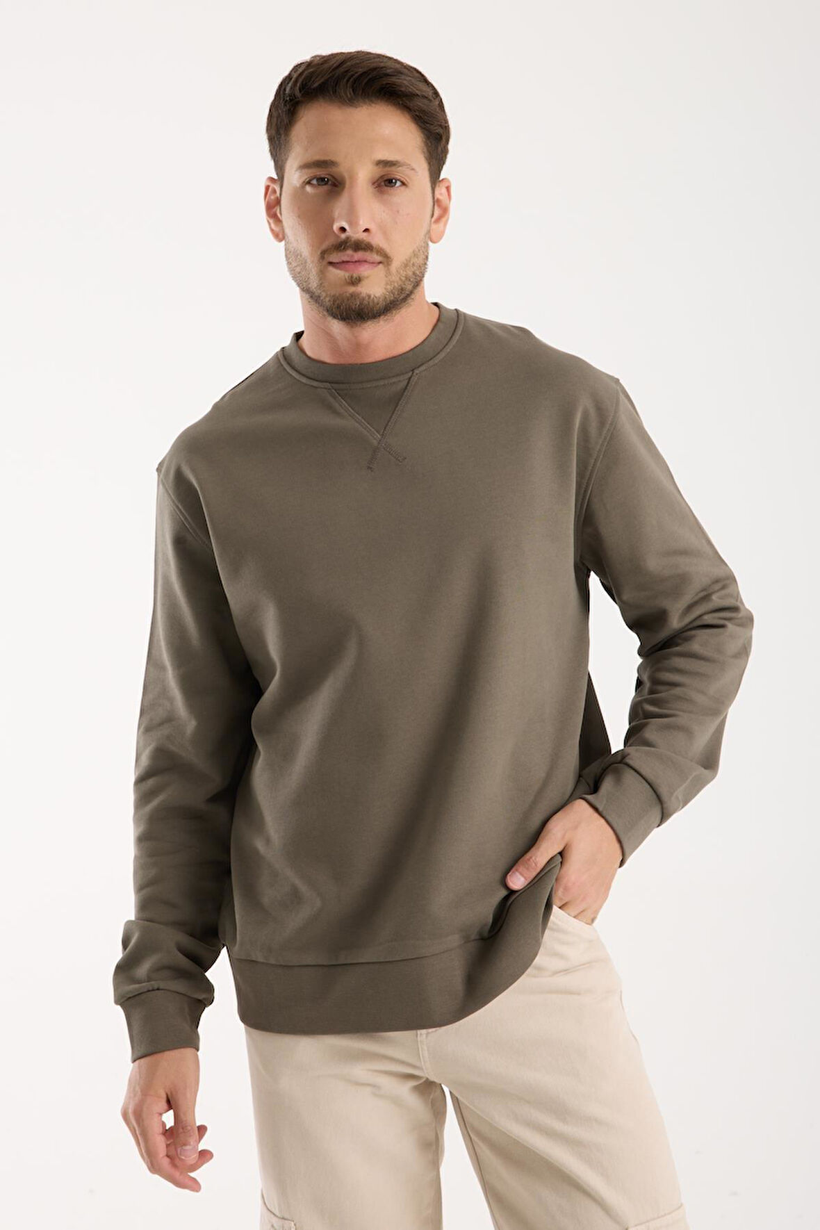 %100 Pamuk Relaxed Fit Bisiklet Yaka Sweatshirt - Günlük Kullanım İçin İdeal