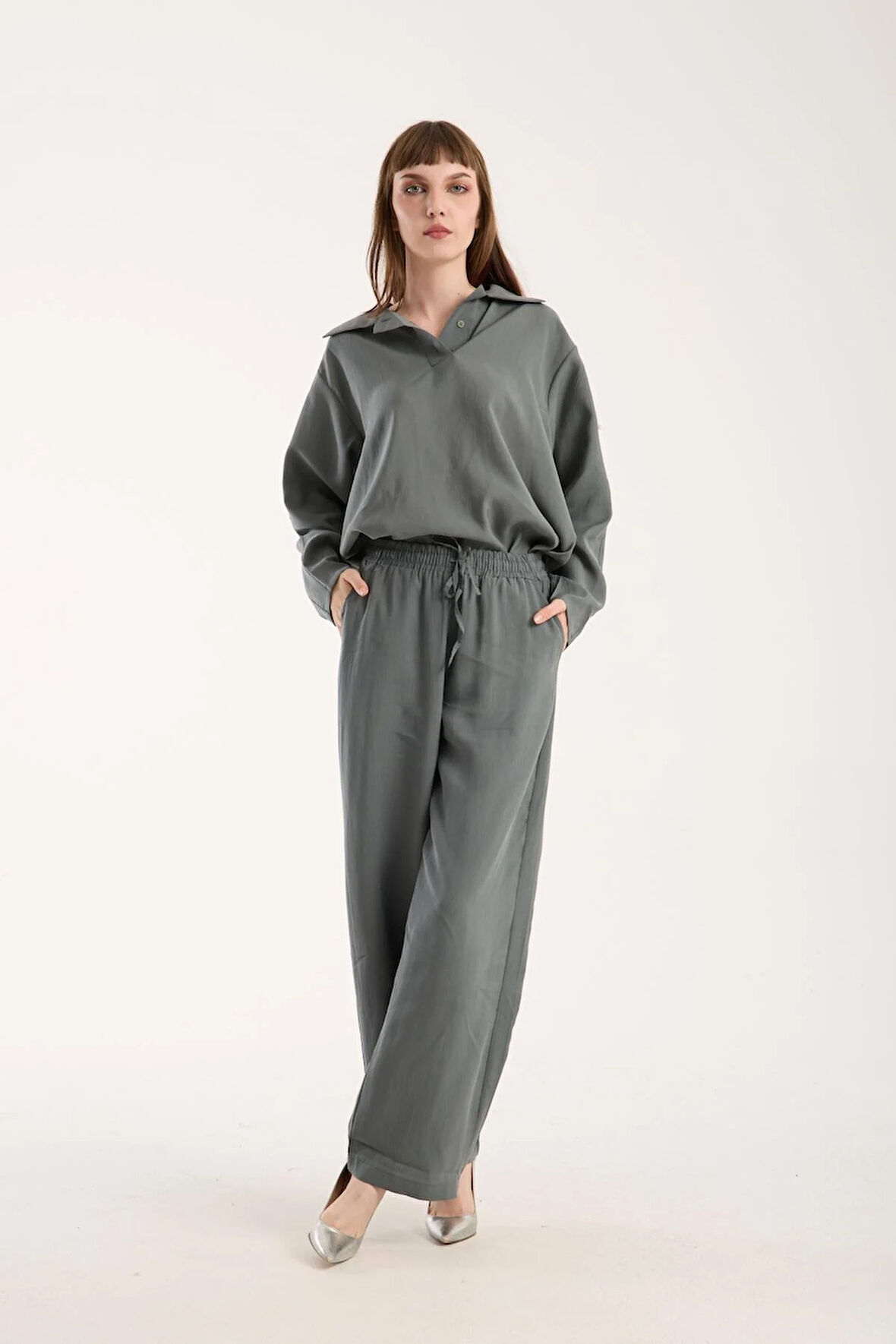 İpeksi Yumuşaklıkta Modal Kumaş Rahat Kesim Pantolon