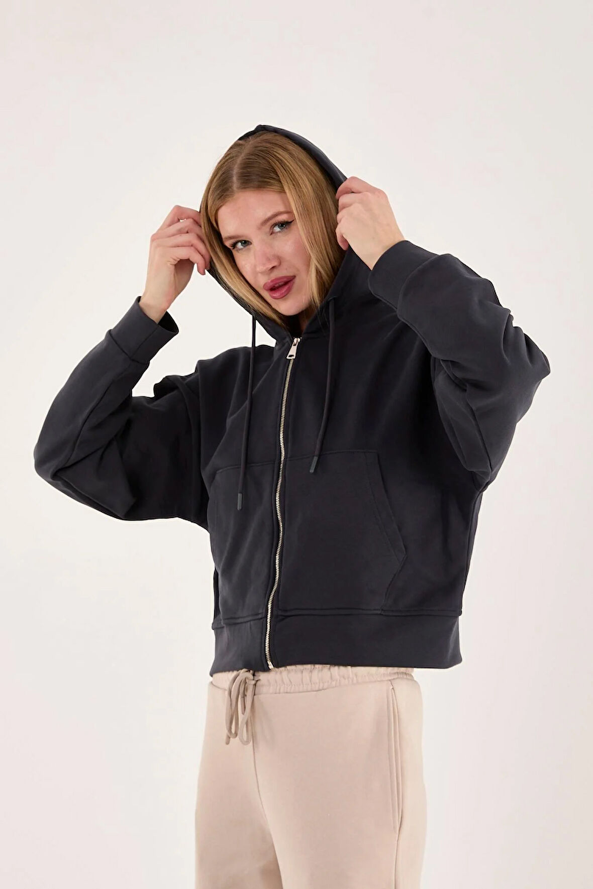 %100 Pamuk Kapüşonlu Fermuarlı Kadın Sweatshirt