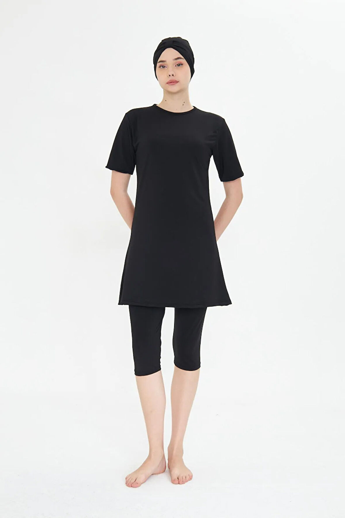 Büyük Beden Kısa Kollu Likralı Yarı Kapalı Tesettür Mayo Siyah 3484B-S