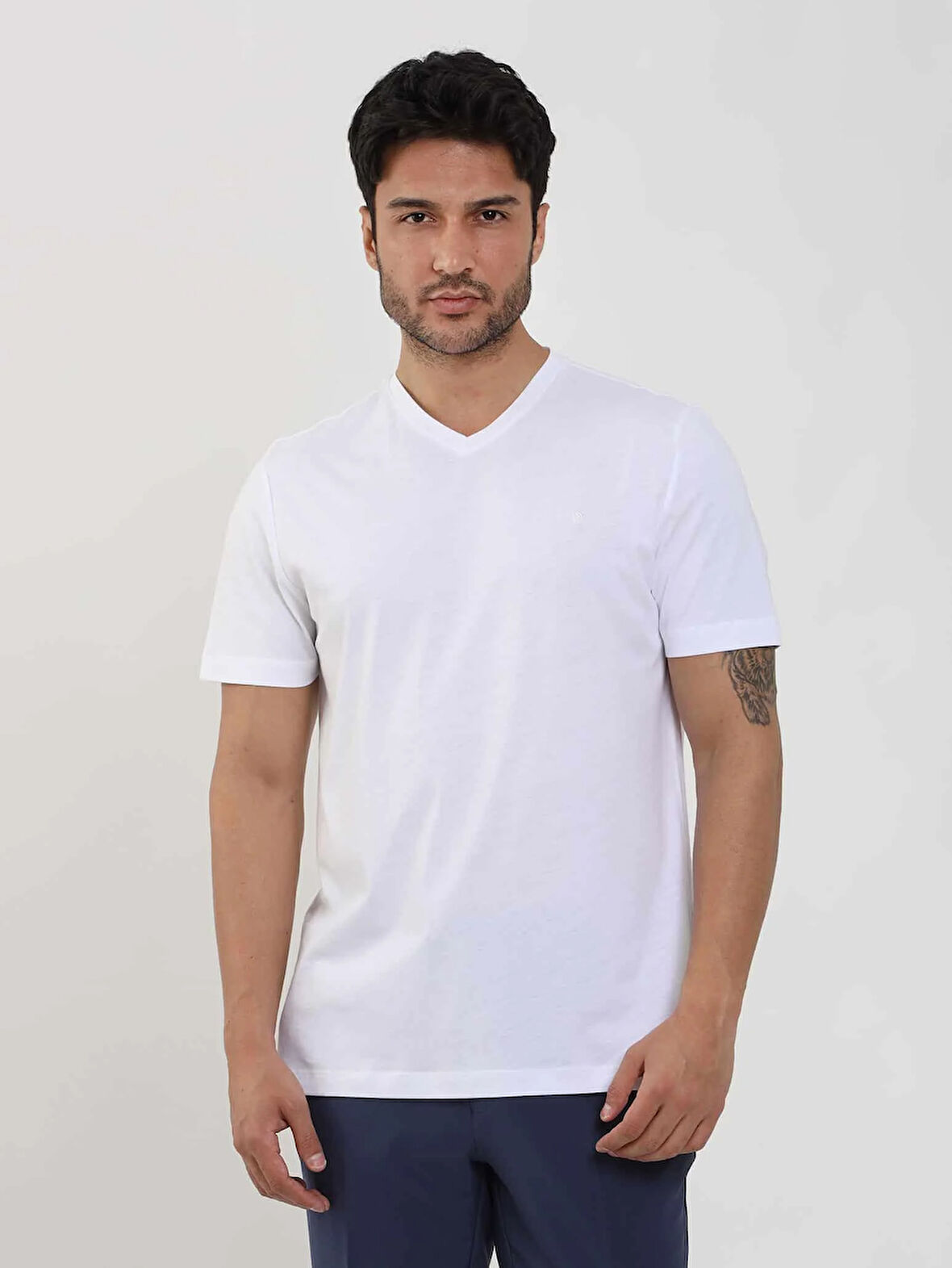 Dufy Beyaz Erkek Slim Fit Düz V Yaka Tshirt - 105558