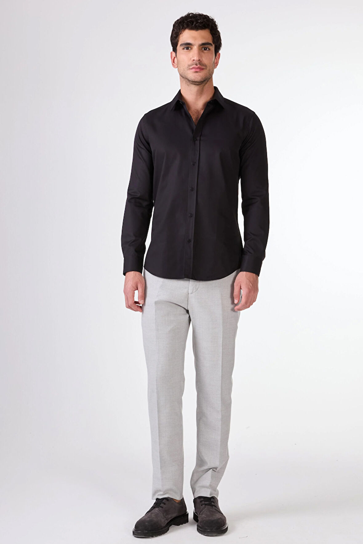 Siyah Düz Renk Uzun Kol Slim Fit Erkek Gömlek 