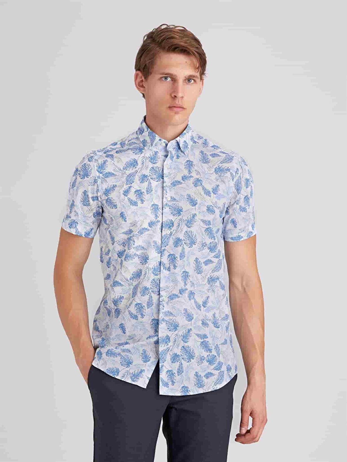 Dufy Beyaz Erkek Slim Fit Yaprak Desenli Brent Yaka Kısa Kol Gömlek - 63758